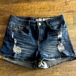 Size 13 Drdigo Rein Denim shorts